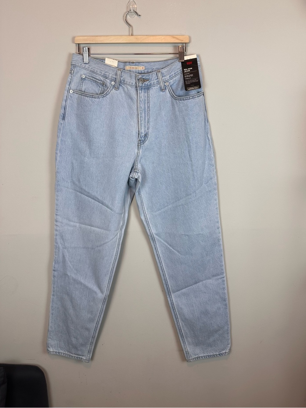 Levi’s 80s Mom Jeans High Rise Tapered Light Wash W31 L30 NWT
